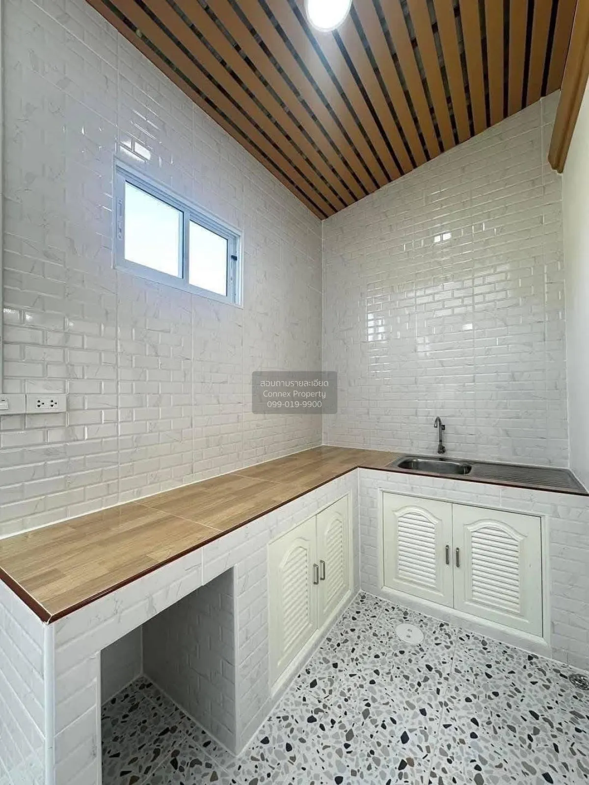 For Sale Townhouse/Townhome  , Baan Pruksa 67 Lamlookka - Klong 2