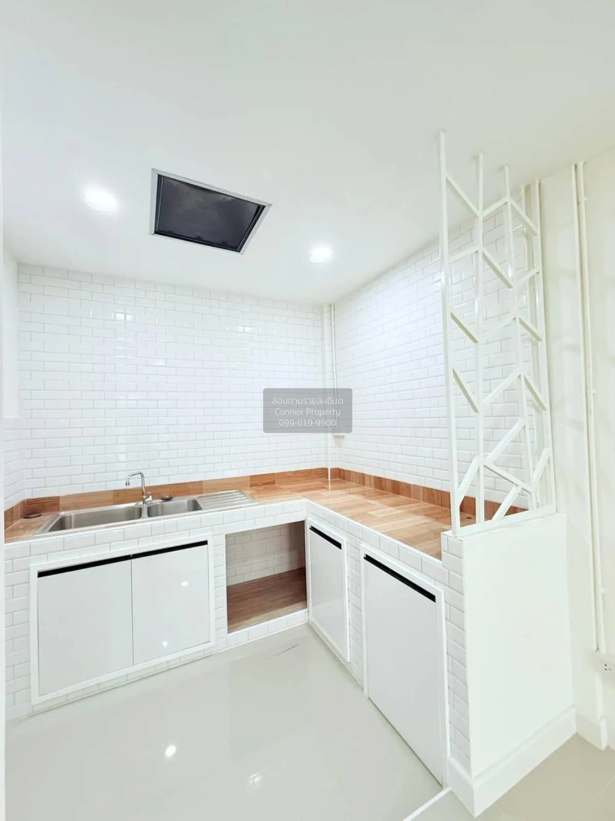 ขายทาวน์เฮ้าส์/ทาวน์โฮม  หมู่บ้านอัญชลี รีโนเวทใหม่ ท่าทราย เมือง