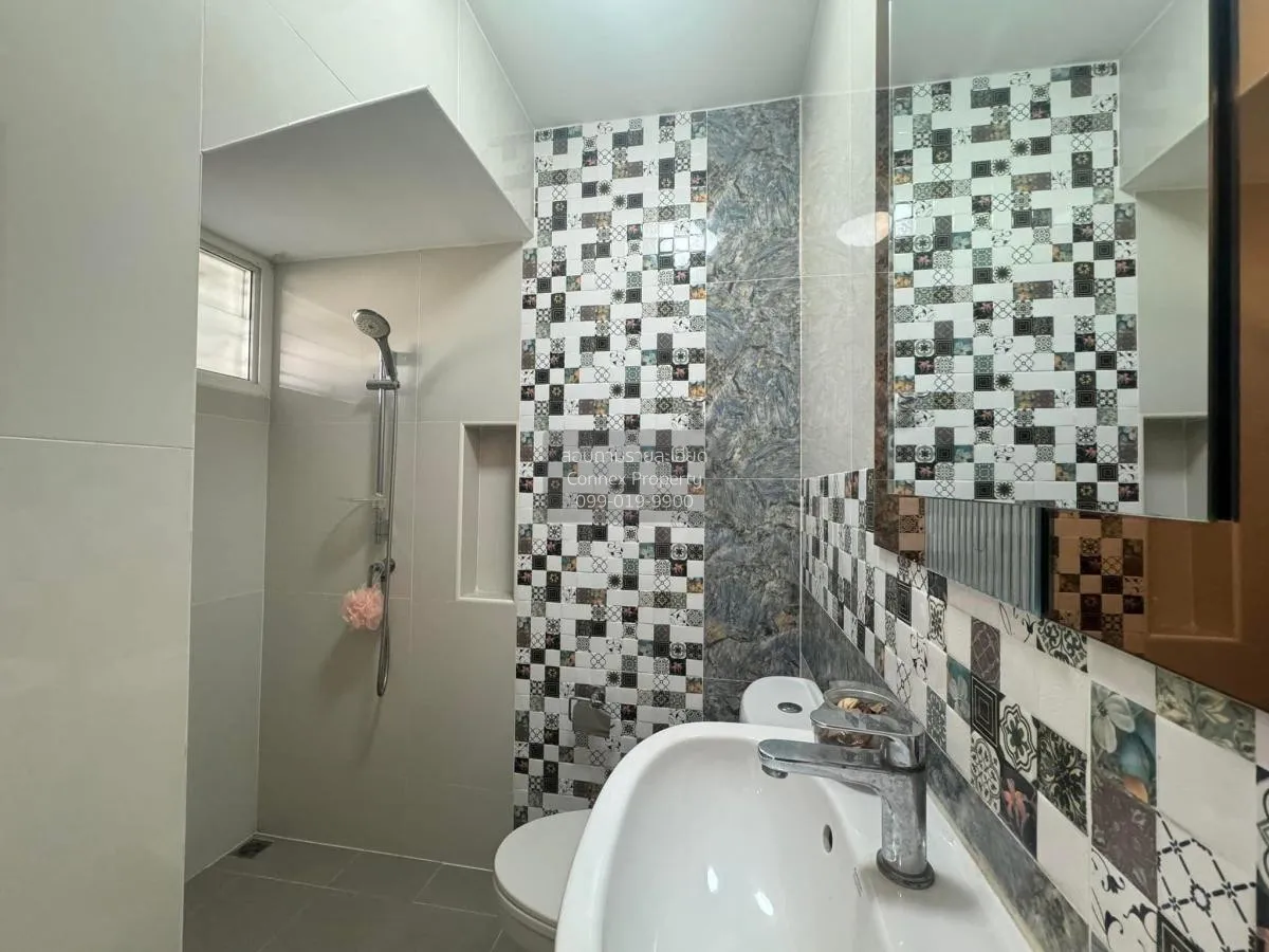 ขายทาวน์เฮ้าส์/ทาวน์โฮม  โกลเด้น ทาวน์ บางนา-สวนหลวง ดอกไม้ เขต ป