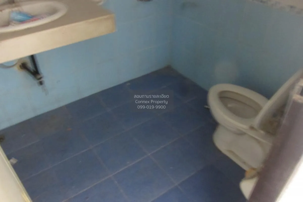 ขายทาวน์เฮ้าส์/ทาวน์โฮม  แผ่นดินทอง ลิฟวิ่งโฮม มาบยางพร ปลวกแดง ร