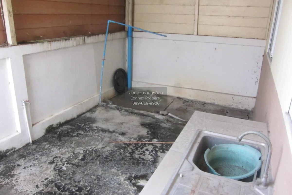 ขายทาวน์เฮ้าส์/ทาวน์โฮม  แผ่นดินทอง ลิฟวิ่งโฮม มาบยางพร ปลวกแดง ร