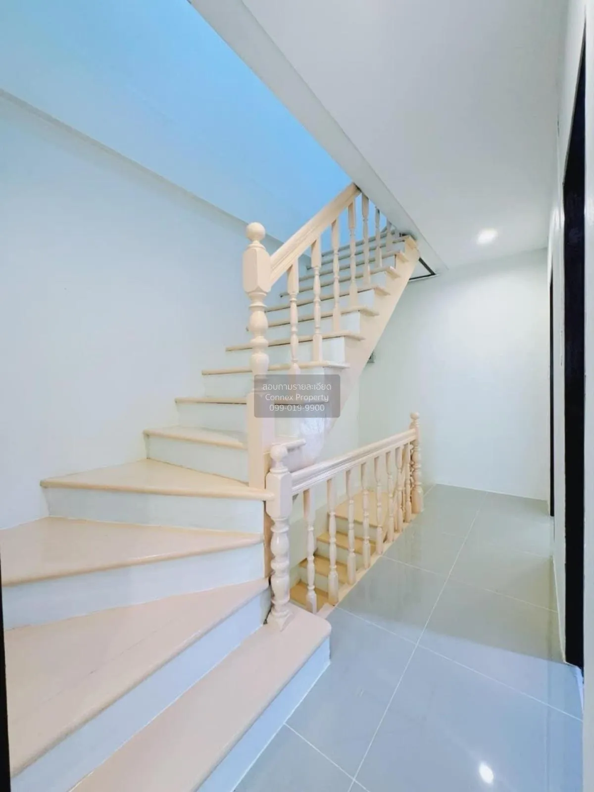 For Sale Townhouse/Townhome  , Pongsirichai 2 , newly renovated ,