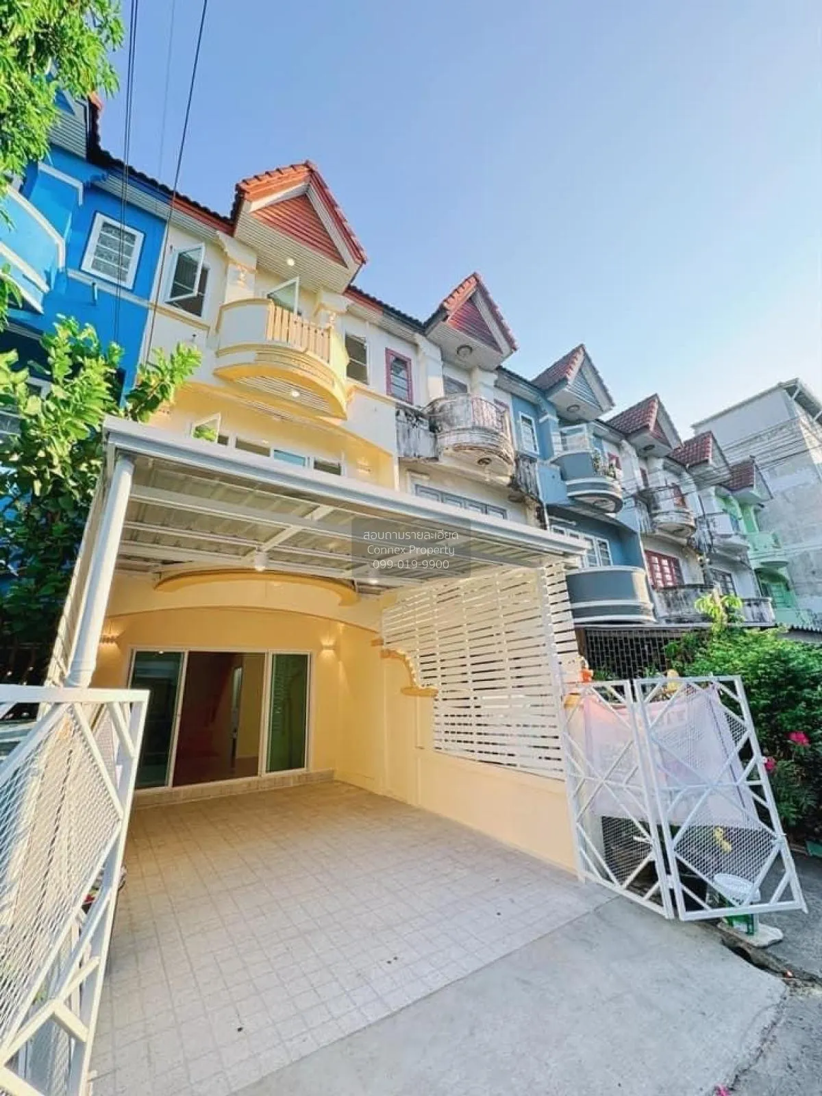 For Sale Townhouse/Townhome  , Pongsirichai 2 , newly renovated , 1