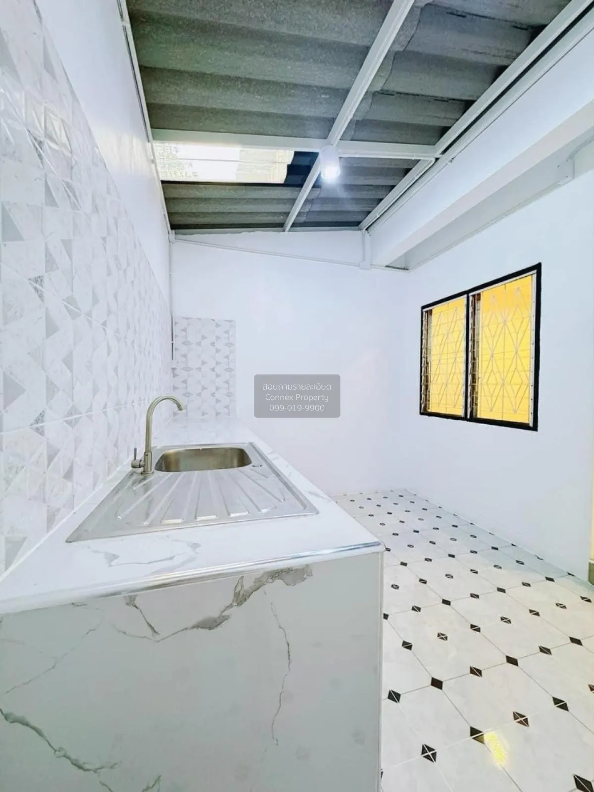 For Sale Townhouse/Townhome  , Pongsirichai 2 , newly renovated ,