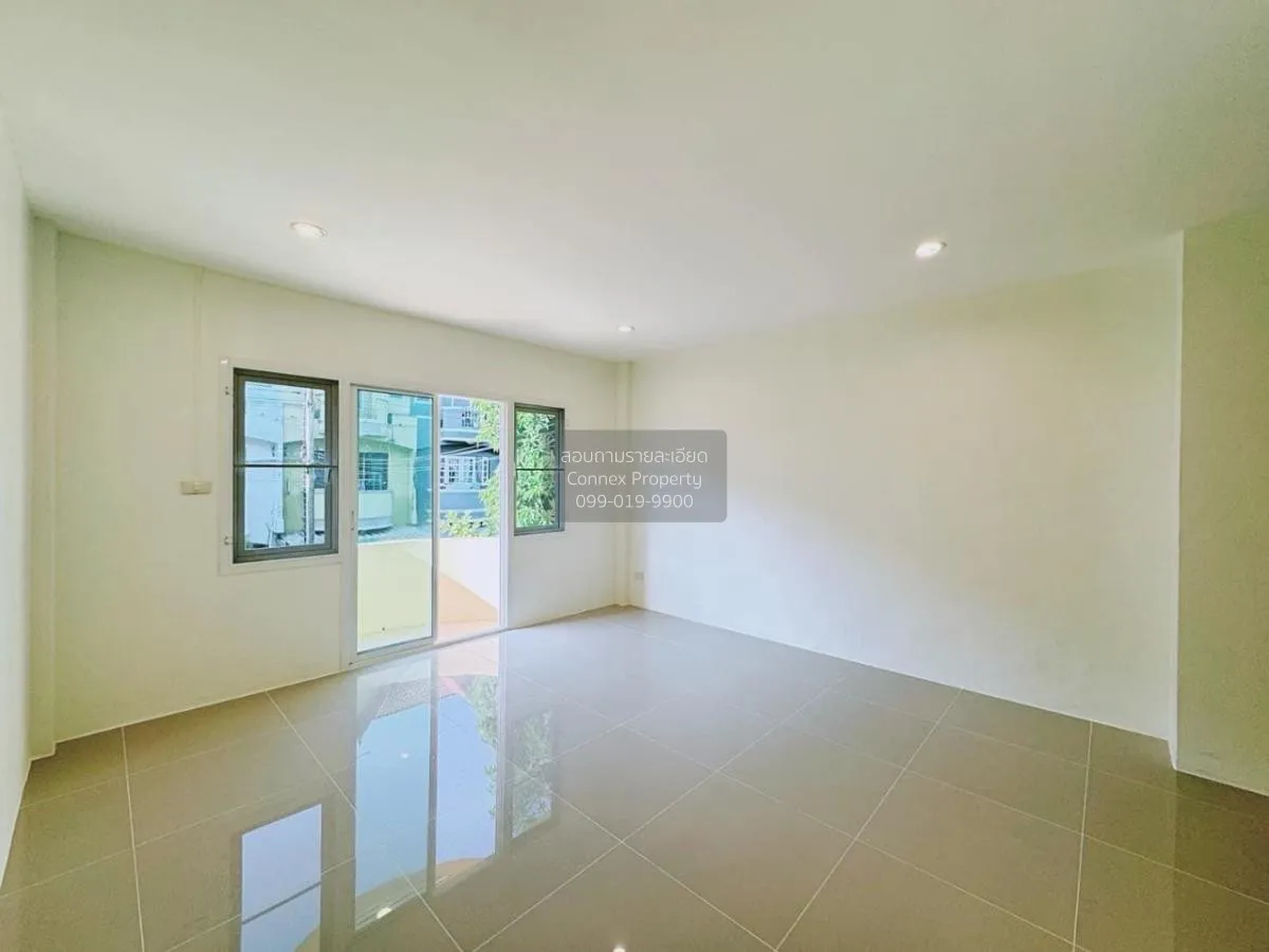 For Sale Townhouse/Townhome  , Pongsirichai 2 , newly renovated ,