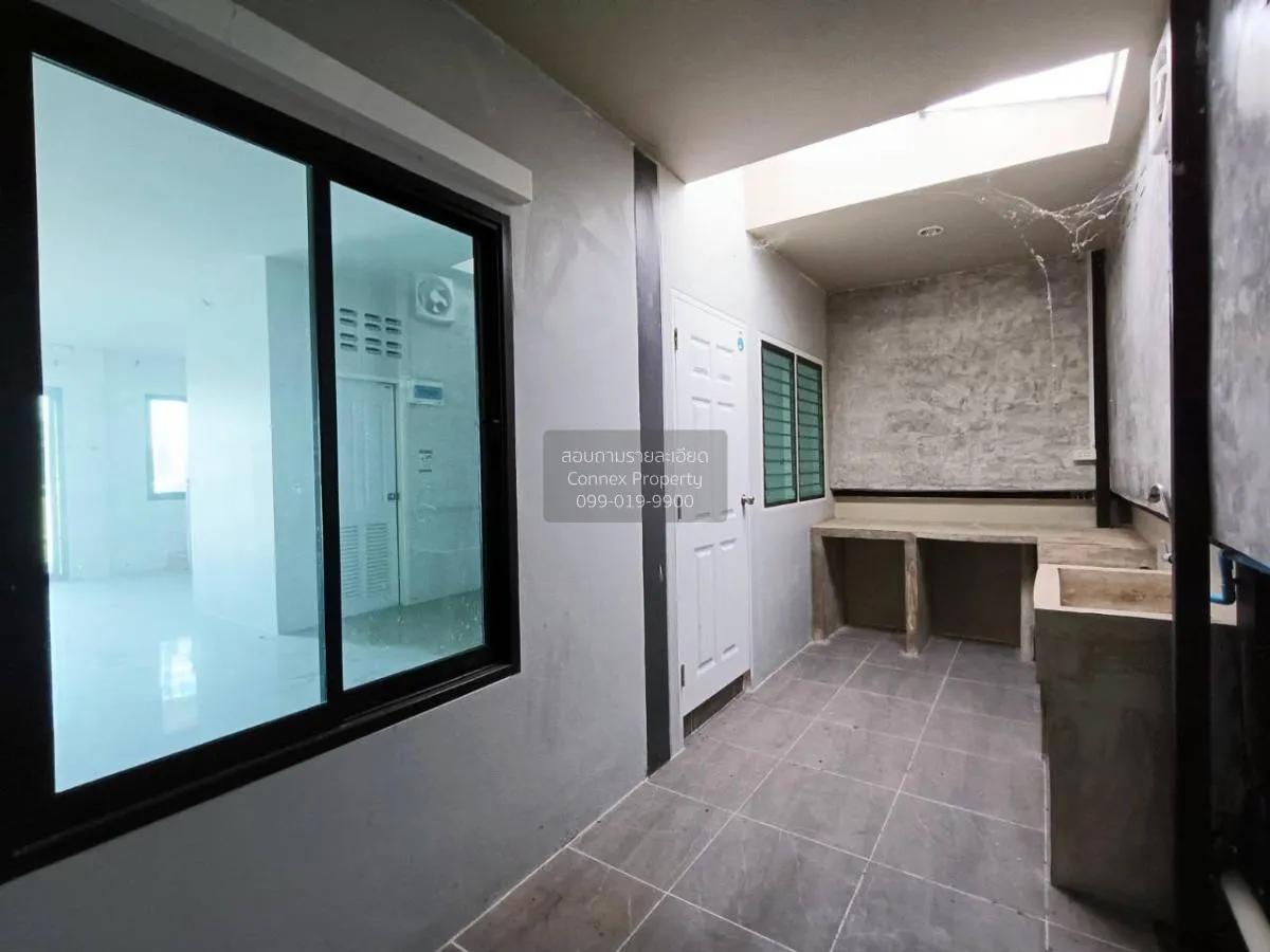 For Sale Townhouse/Townhome  , Pasiri Tara 5 , nice view , Phai T