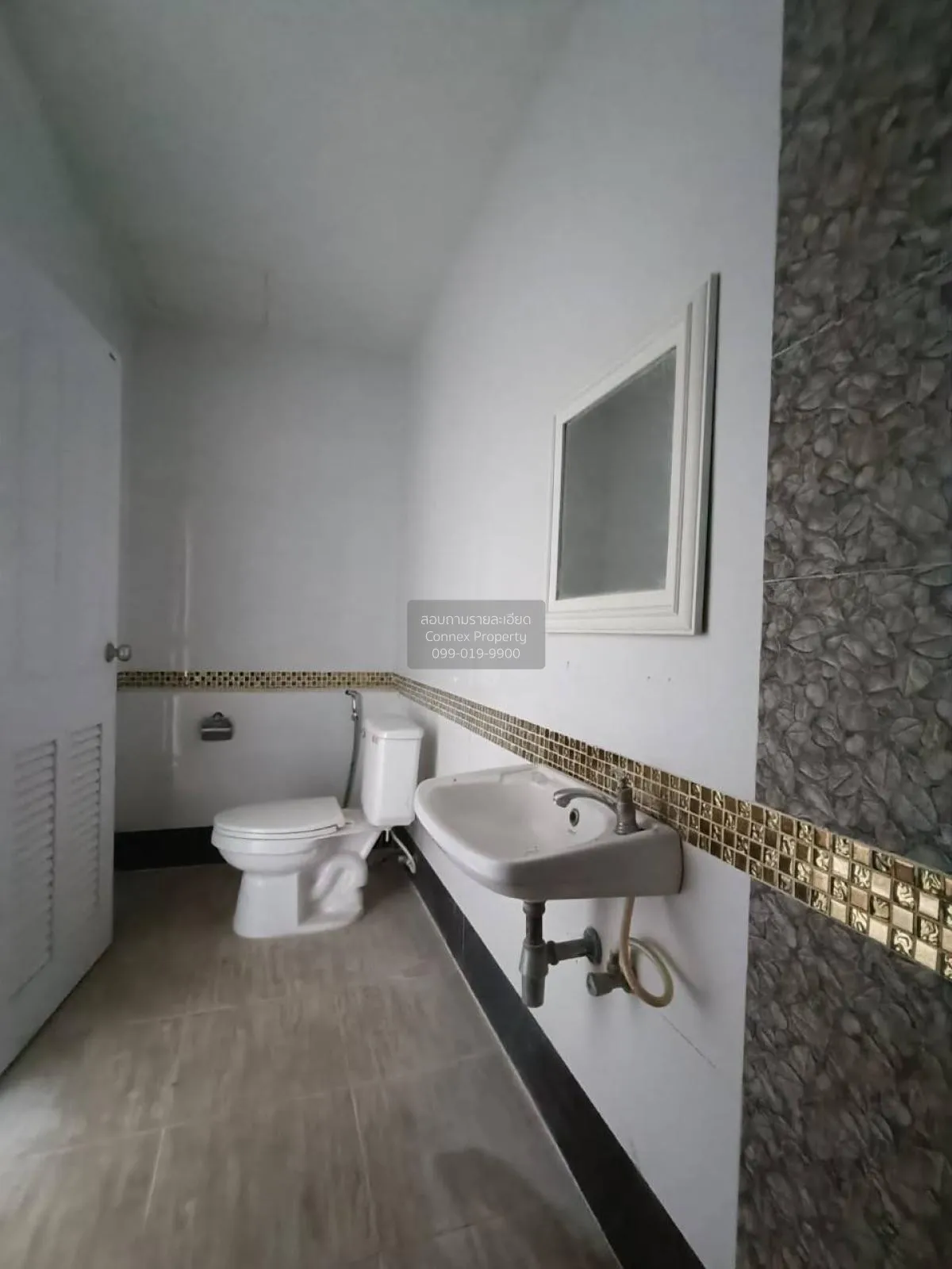 For Sale Townhouse/Townhome  , Pasiri Tara 5 , nice view , Phai T