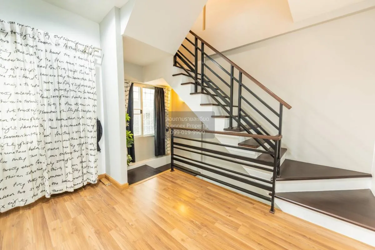 For Sale Townhouse/Townhome  , Autumn Residence , newly renovated