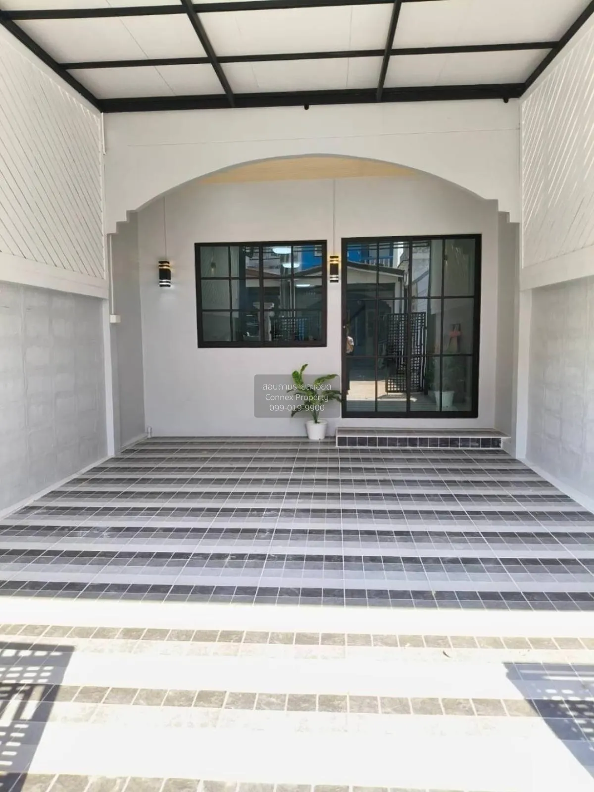 For Sale Townhouse/Townhome  , Priap Thong 2 , corner unit , newl 2