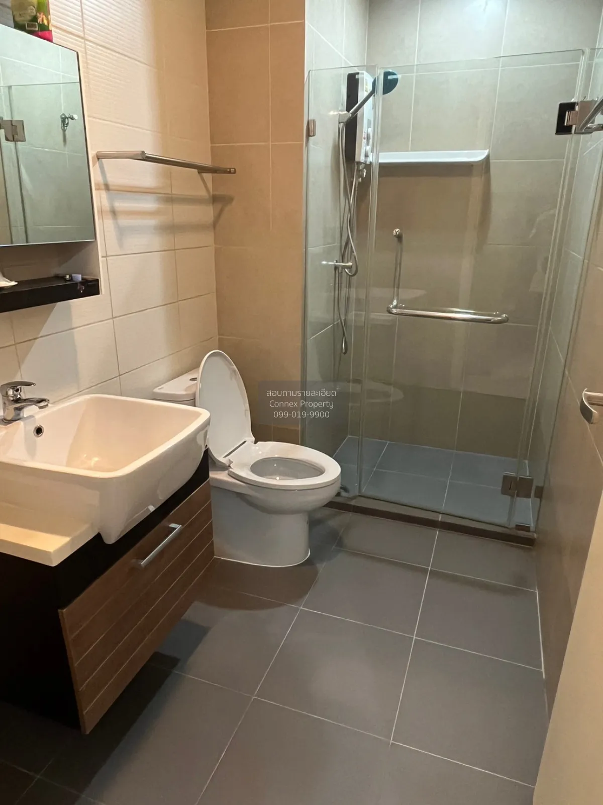 For Sale Condo , Whizdom @ Punnawithi Station , corner unit , wid