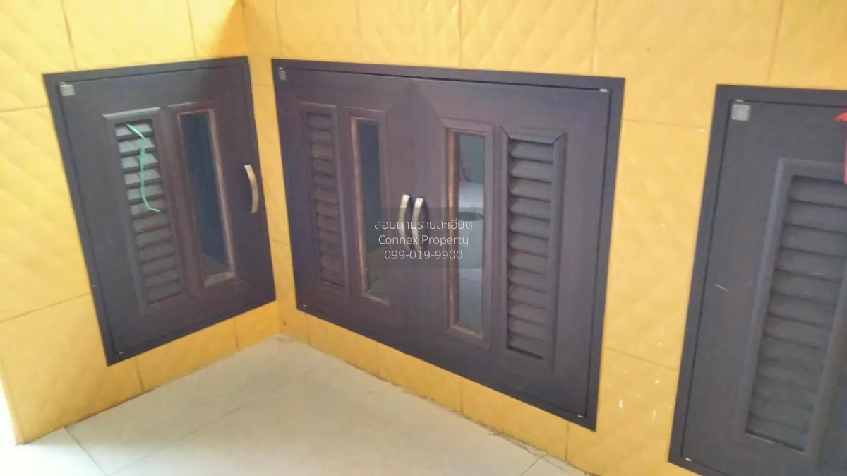 ขายขายอาคารพานิชย์ ถนนใหญ่ย่านฝั่งธน ใกล้สี่เเยกมไหสวรรค์ ดาวคะนอ