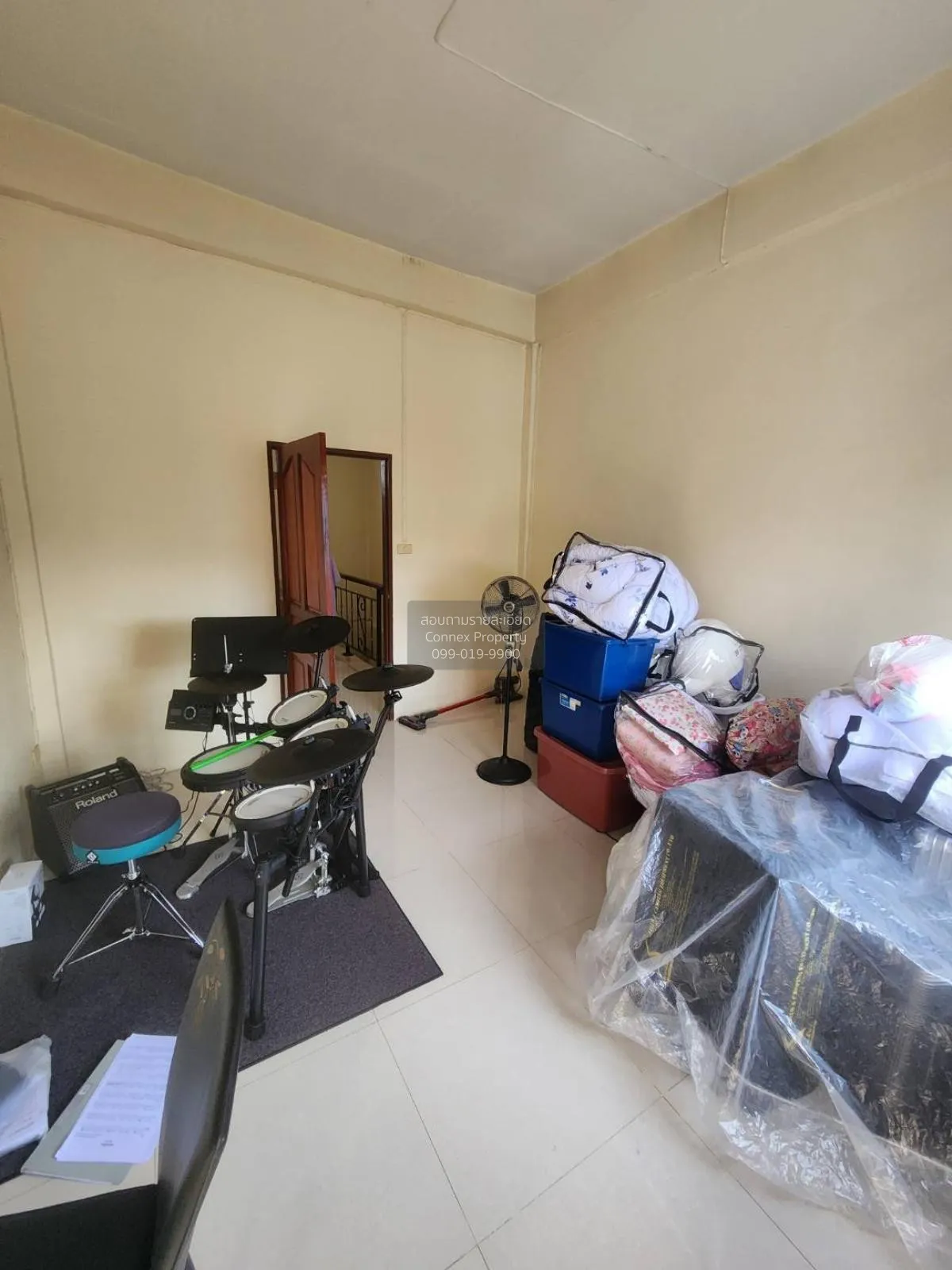 ขายขายอาคารพานิชย์ ถนนใหญ่ย่านฝั่งธน ใกล้สี่เเยกมไหสวรรค์ ดาวคะนอ