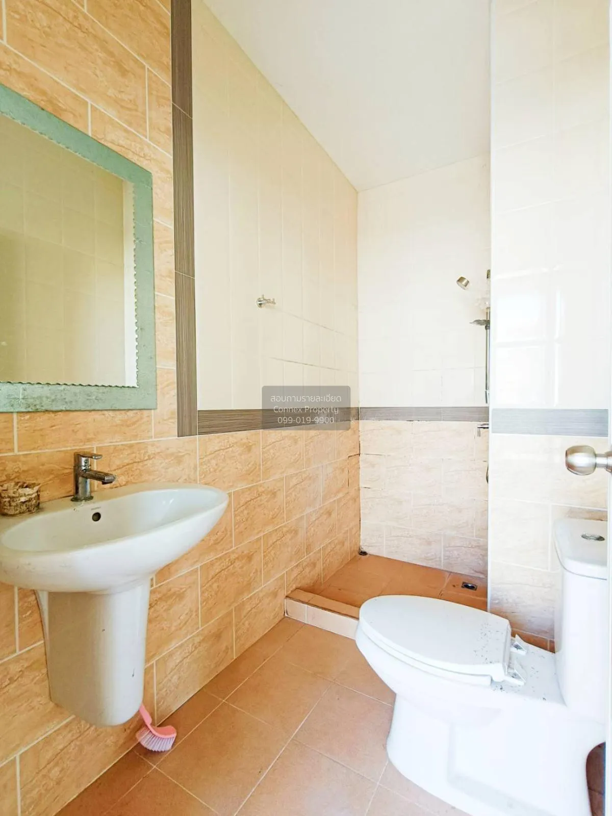 ขายทาวน์เฮ้าส์/ทาวน์โฮม  โกลเด้น ทาวน์ พระราม 2 ห้องมุม หน้ากว้าง