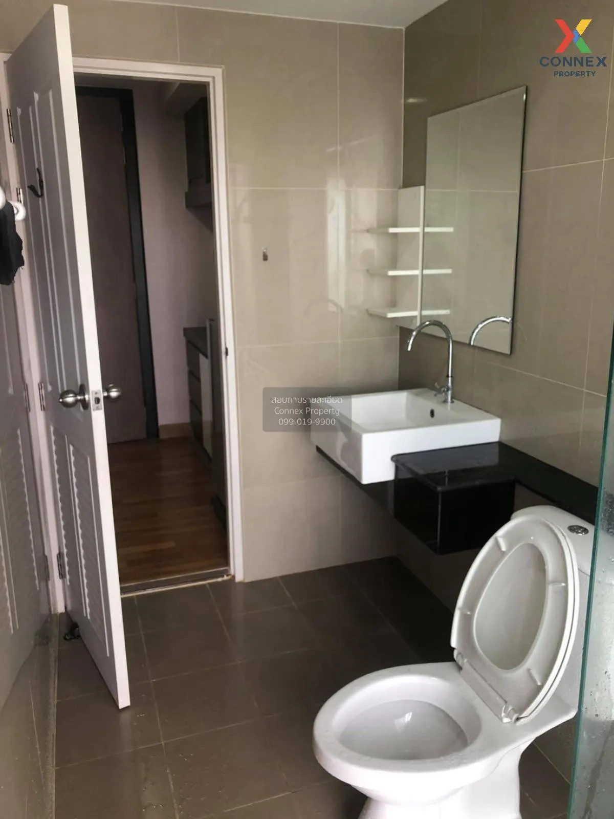 For Sale Condo , Living Avenue Bangsaen , Saen Suk , Mueang Chon 