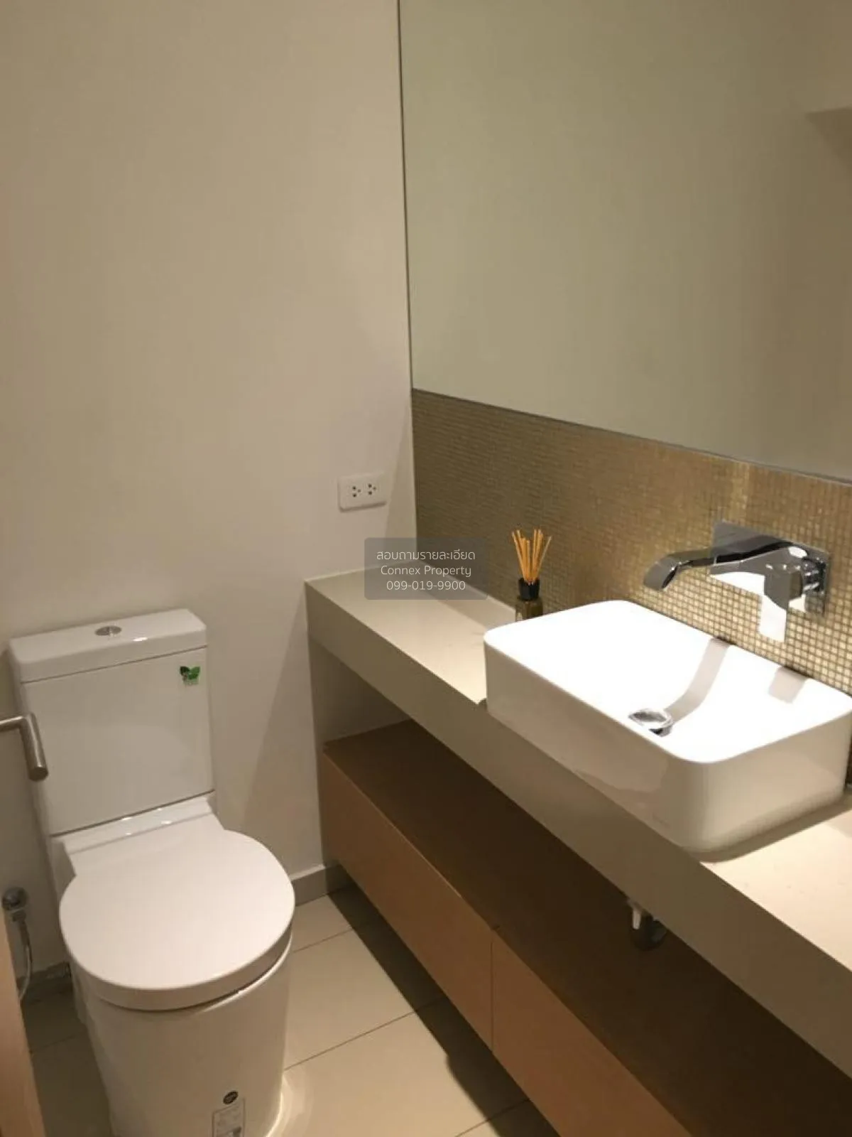 For Rent Condo , The Lofts Ekkamai , BTS-Ekkamai , Phra Khanong N