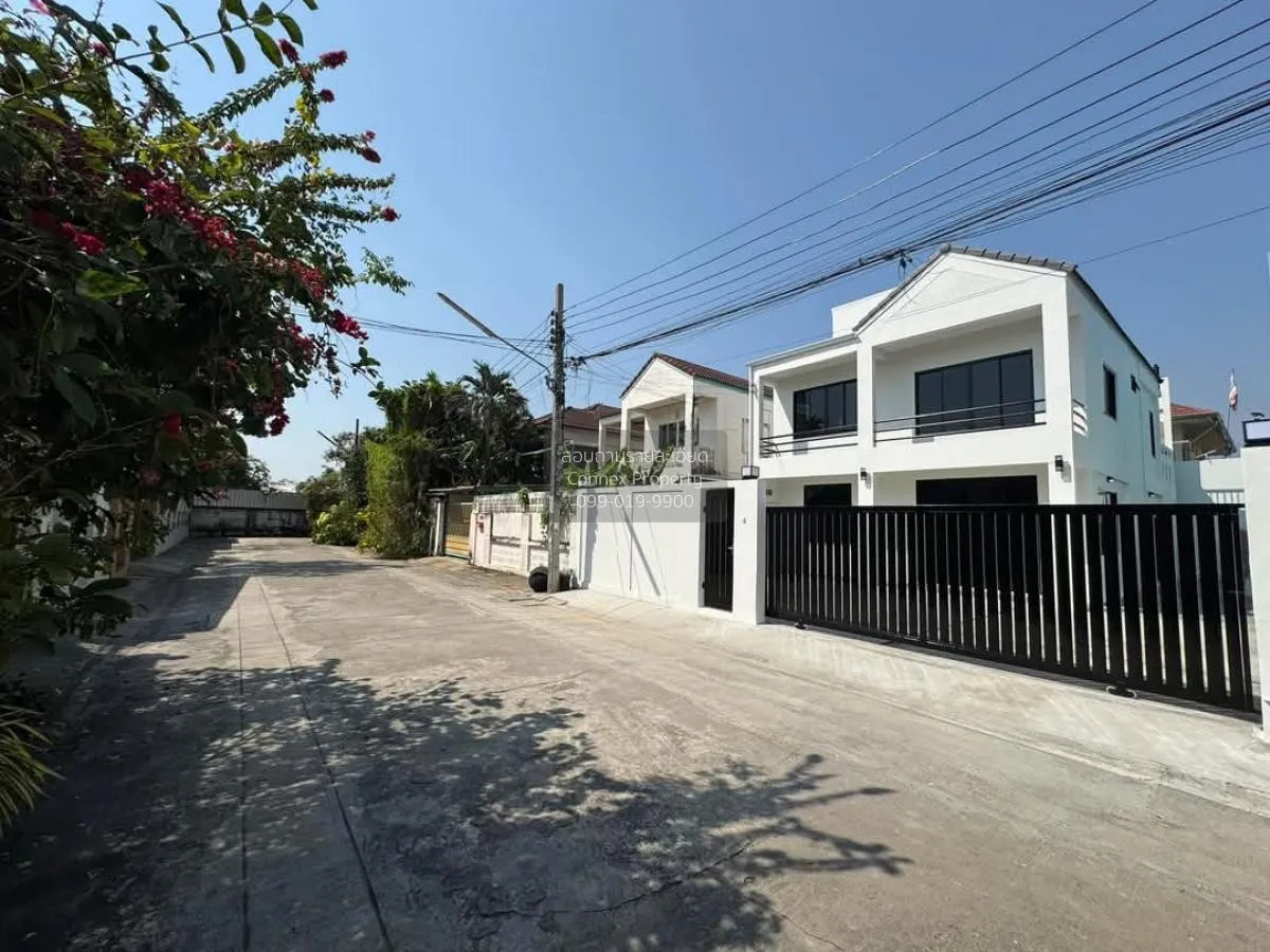 For Sale House , Baan Sintawee Suanthon 2 , wide frontage , newly 4