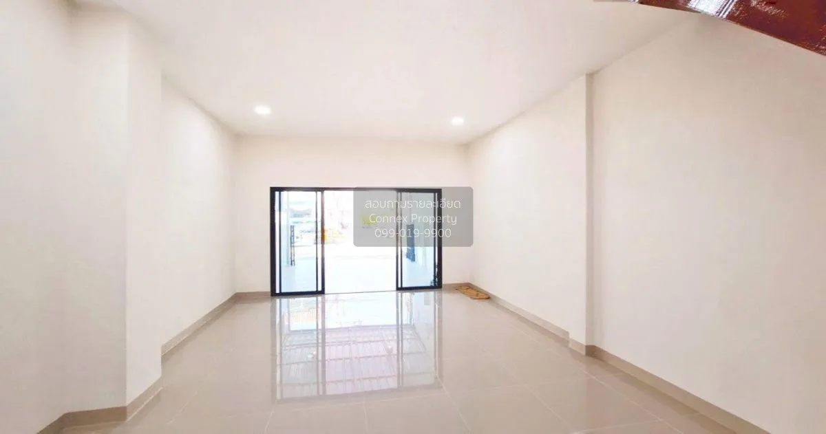 For Sale Townhouse/Townhome  , Asia Home Town , newly renovated , 3