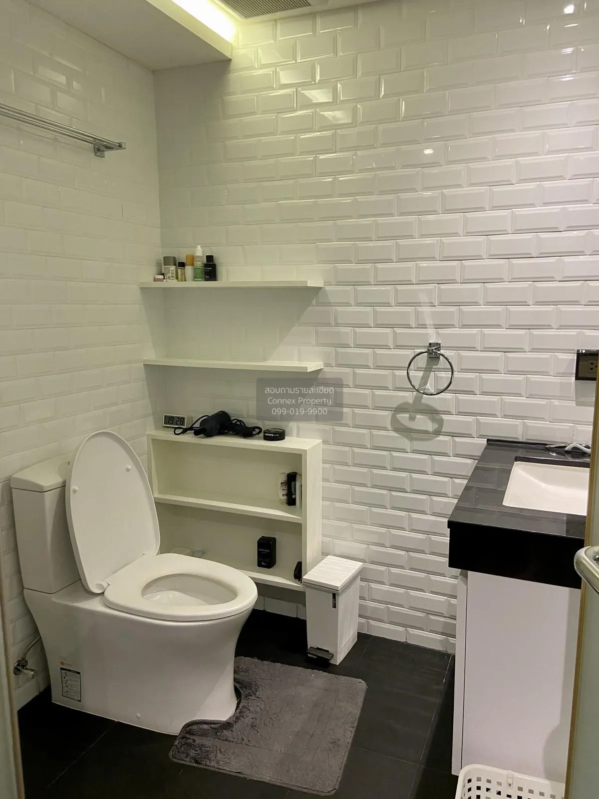 ขายคอนโด  รอยัล คาสเทิล BTS-พร้อมพงษ์ คลองเตยเหนือ เขต วัฒนา กรุง