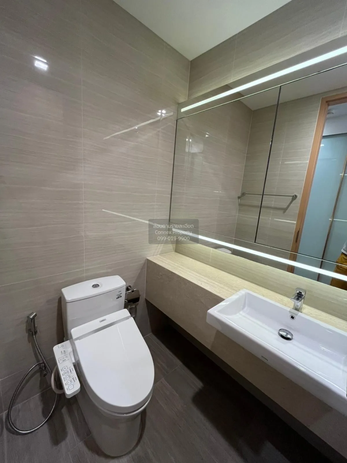 For Sale Condo , Noble BE 33 , corner unit , wide frontage , newl