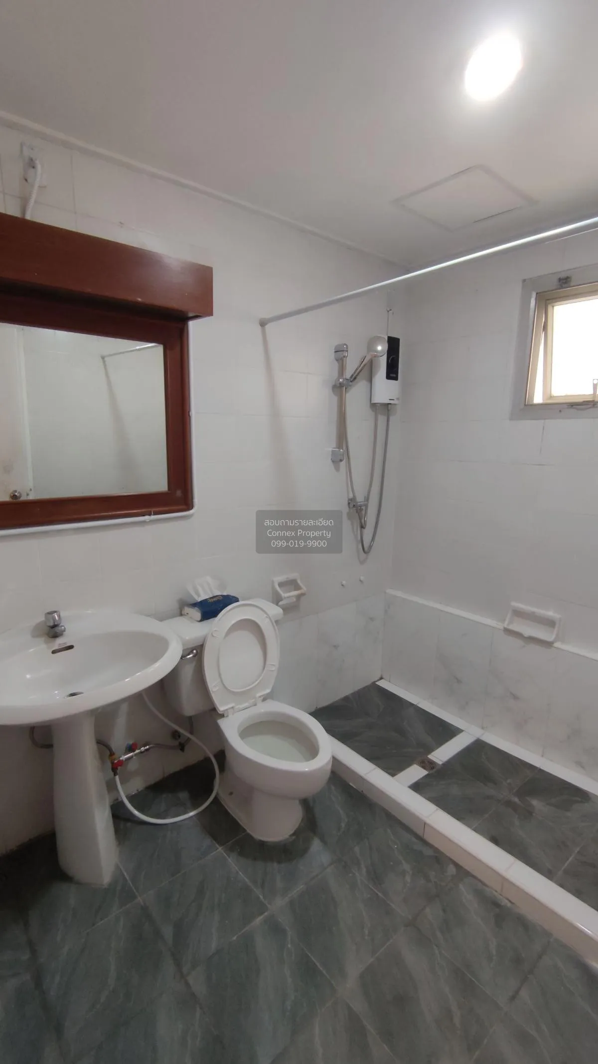 เช่าคอนโด  เดอะ วอเตอร์ฟอร์ด พระราม 4 BTS-พระโขนง คลองเตย เขต พระ