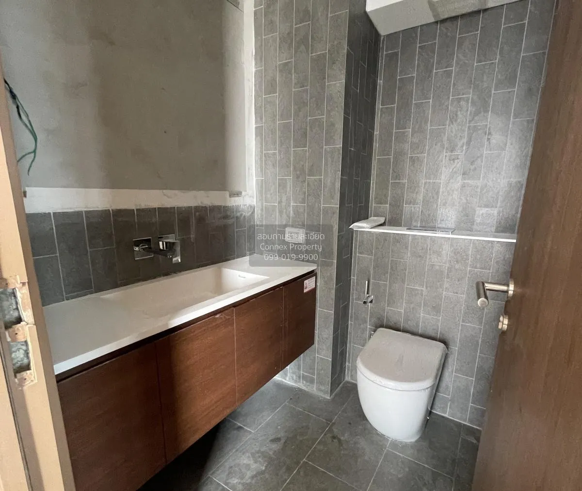 ขายคอนโด  ไซมิส พระราม 9 (แลนด์มาร์ค @MRTA Station) ดูเพล็กซ์ วิว