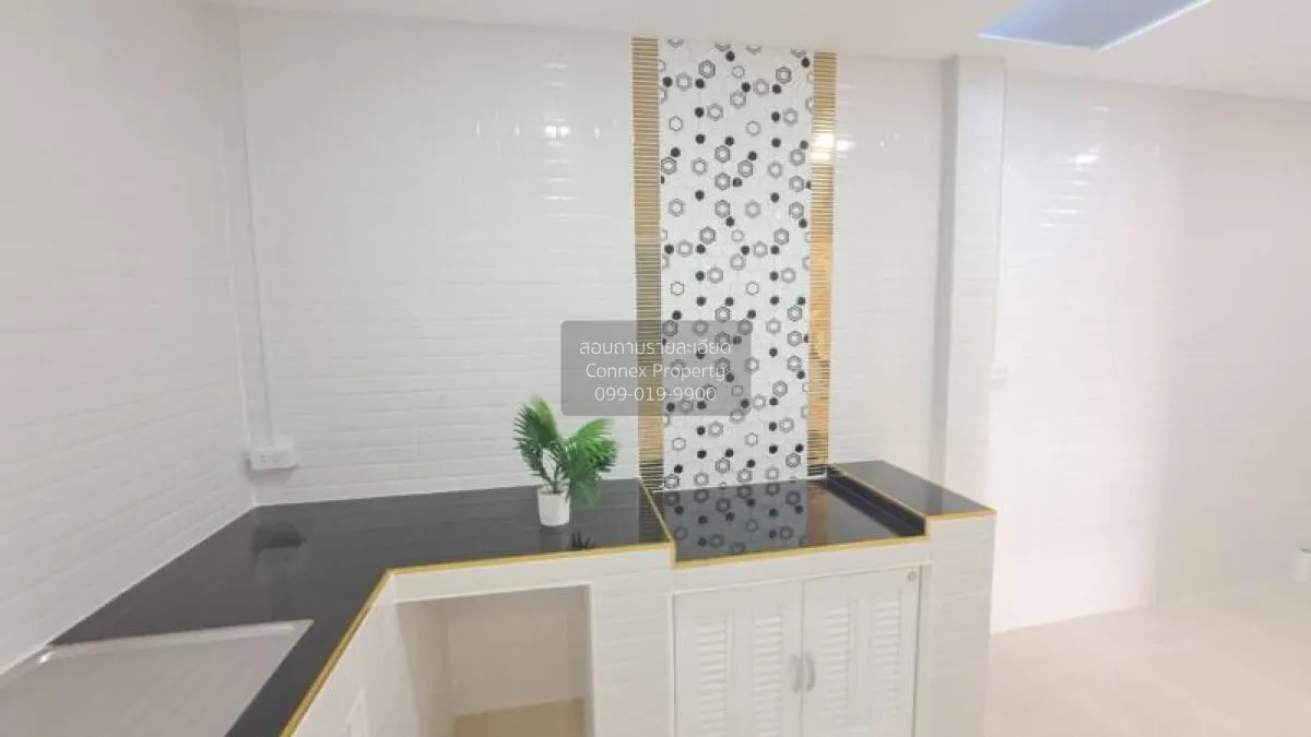 ขายทาวน์เฮ้าส์/ทาวน์โฮม  บ้านเรือนสุข 2 ห้องมุม รีโนเวทใหม่ ลำผัก