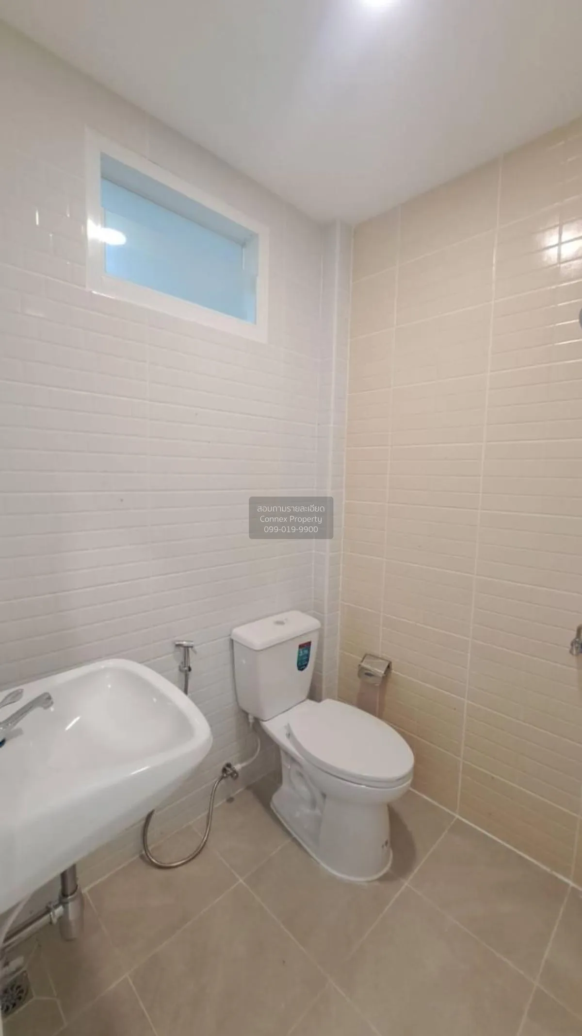 ขายทาวน์เฮ้าส์/ทาวน์โฮม  บ้านเรือนสุข 2 ห้องมุม รีโนเวทใหม่ ลำผัก