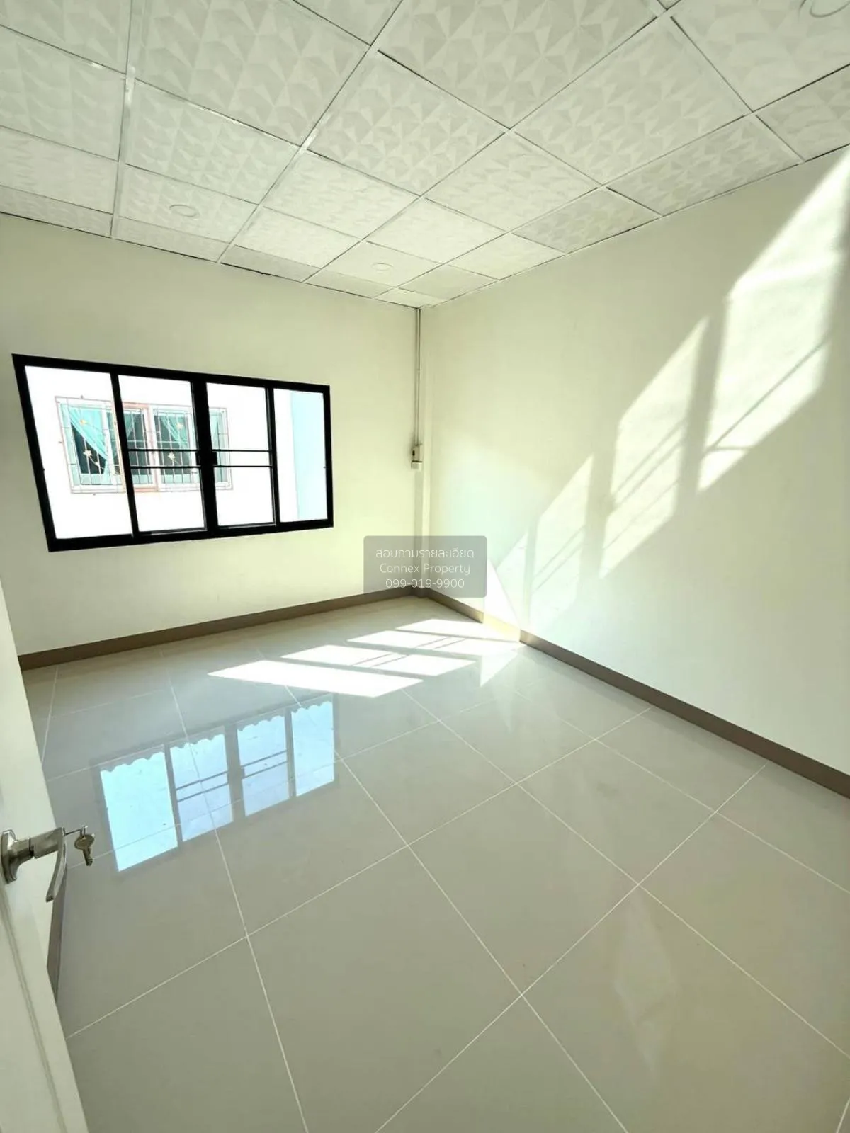 ขายทาวน์เฮ้าส์/ทาวน์โฮม  เพชรเกษมไพลิน รีโนเวทใหม่ อ้อมน้อย กระทุ