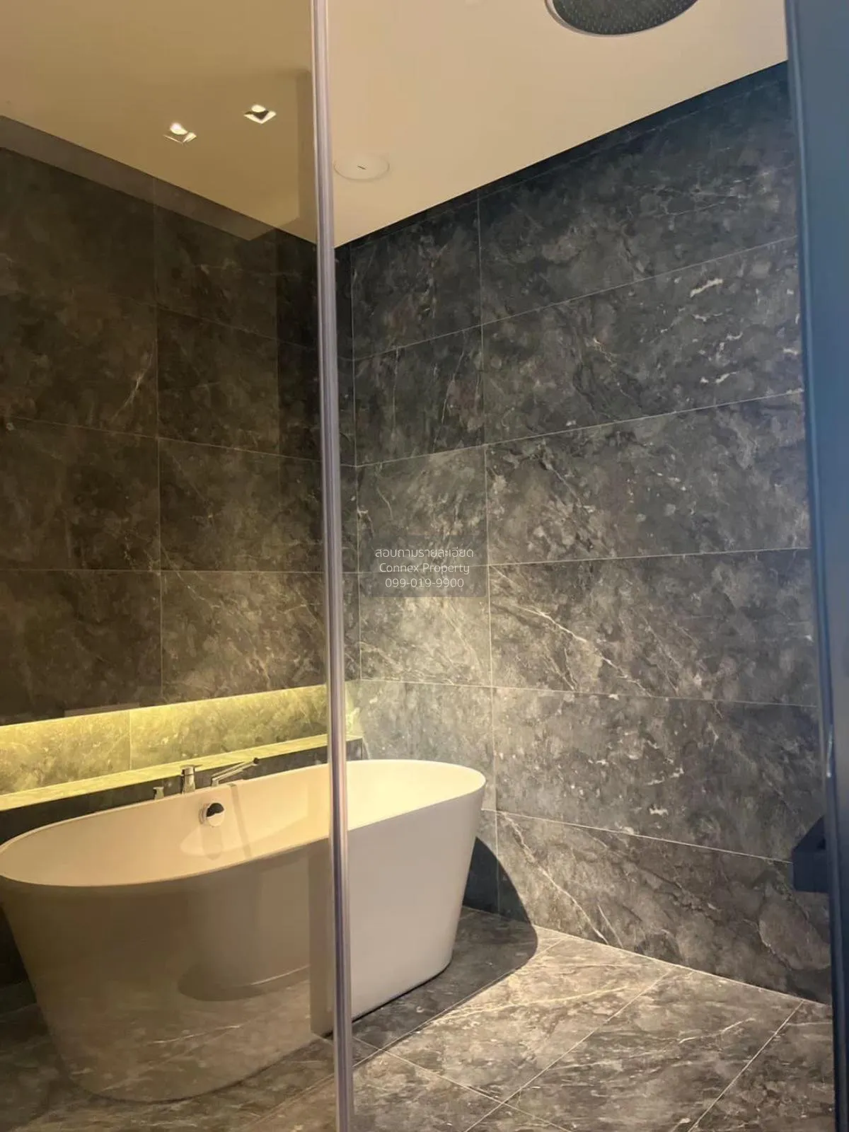 ขายคอนโด  บันยัน ทรี เรสซิเดนซ์ ริเวอร์ไซด์ กรุงเทพ BTS-คลองสาน ค