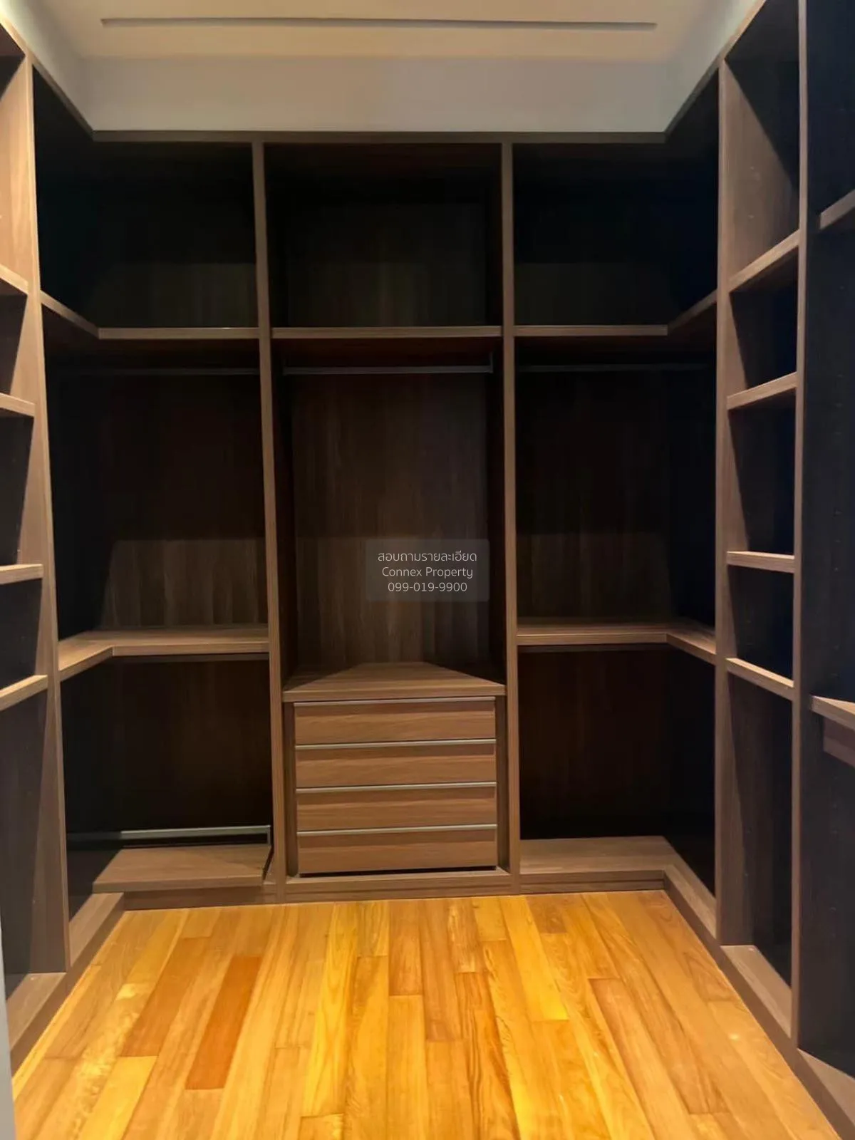 ขายคอนโด  บันยัน ทรี เรสซิเดนซ์ ริเวอร์ไซด์ กรุงเทพ BTS-คลองสาน ค