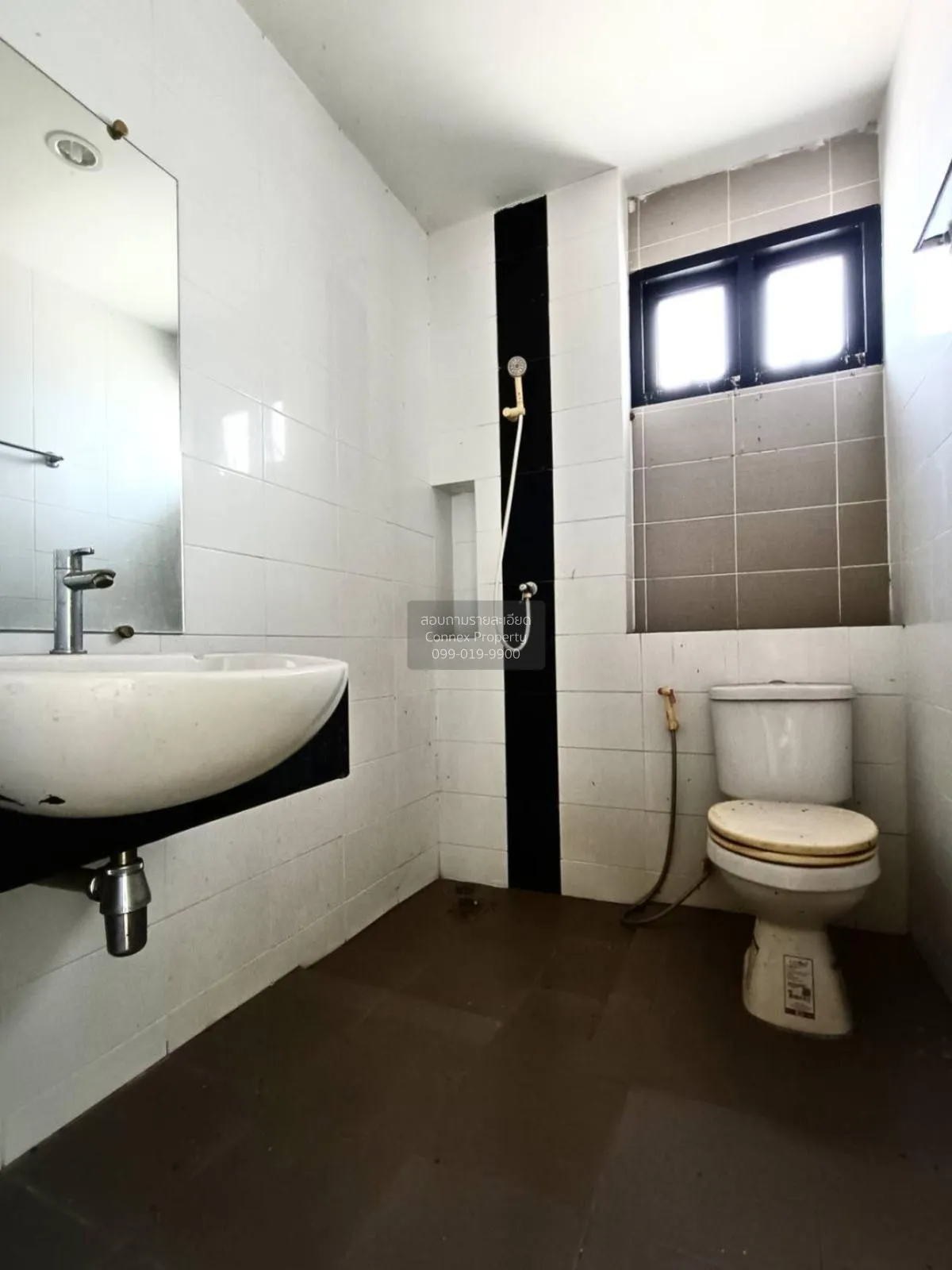 ขายบ้าน  บ้านเบญจพล 3 ห้องมุม หน้ากว้าง วัดประดู่ เมืองสุราษฎร์ธา