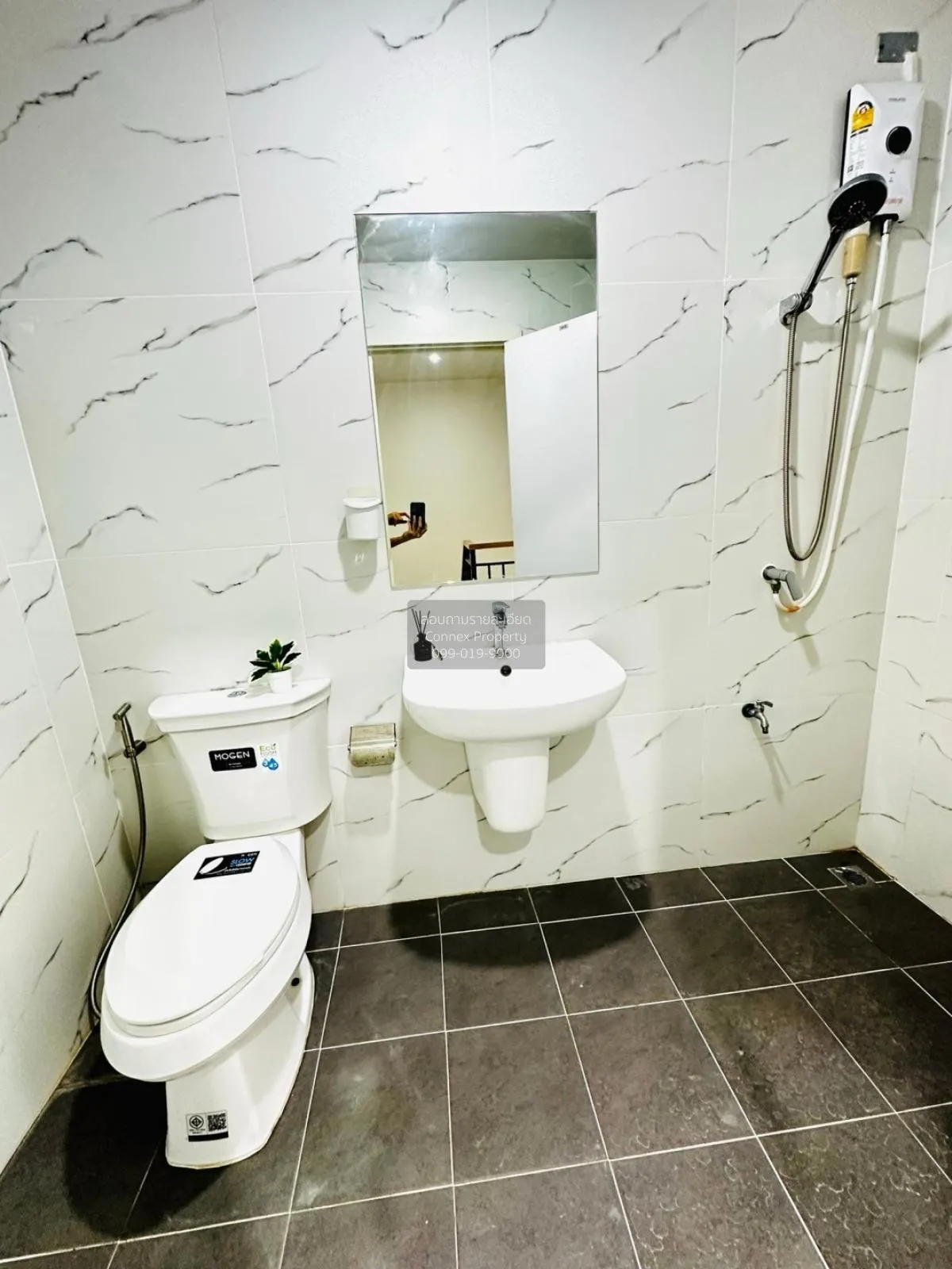 ขายทาวน์เฮ้าส์/ทาวน์โฮม  นิวยอร์ก รังสิต - คลอง 4 รีโนเวทใหม่ บึง