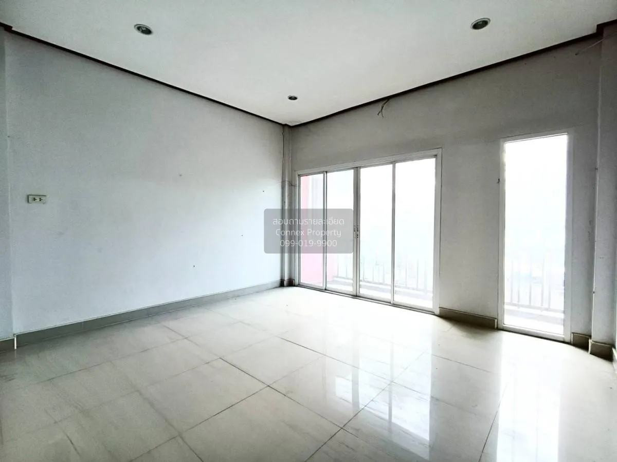 ขายอาคารพาณิชย์ ซีทาวน์โมเดร์นเพลส ห้องมุม หน้ากว้าง วัดประดู่ เม