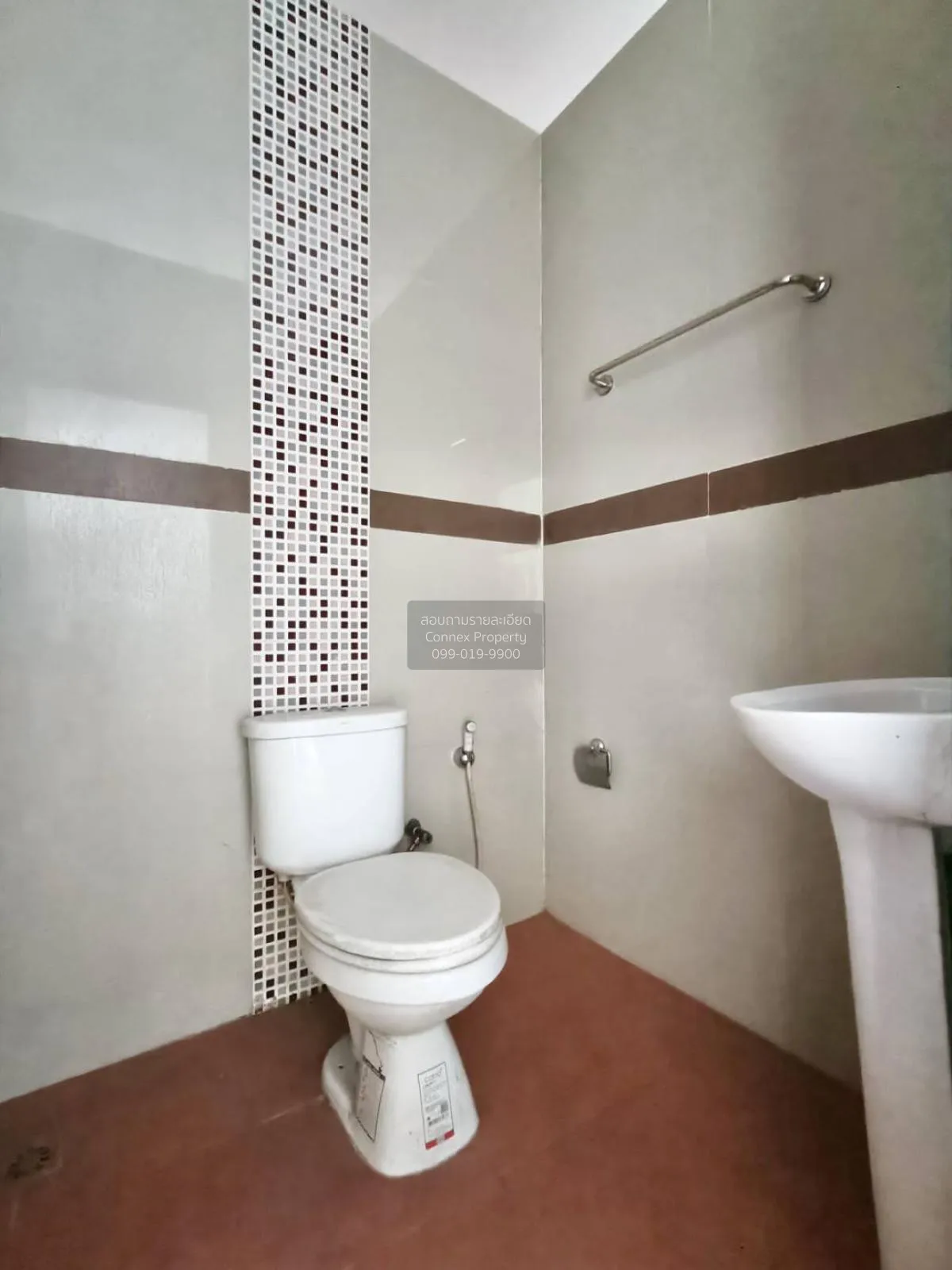 ขายอาคารพาณิชย์ ซีทาวน์โมเดร์นเพลส ห้องมุม หน้ากว้าง วัดประดู่ เม