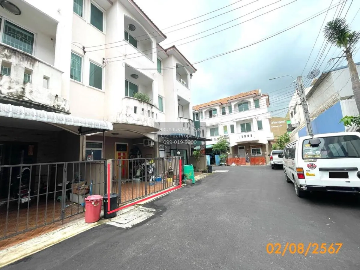 ขายทาวน์เฮ้าส์/ทาวน์โฮม  โฮม อิน ทาวน์ นวมินทร์ 163 นวลจันทร์ เขต 2