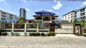 เช่าบ้านเดี่ยว 3ชั้น ซอยบางนา-ตราด บางนาเหนือ เขต บางนา กรุงเทพ CX-116598