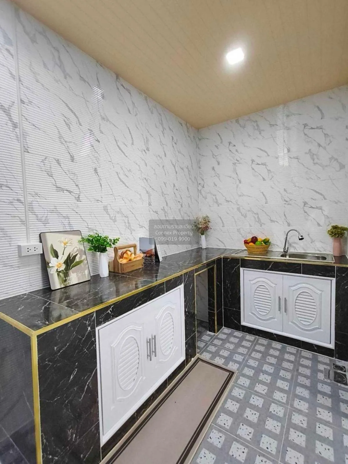 For Sale Townhouse/Townhome  , Sri Prajak Villa 1 - 2 , newly ren