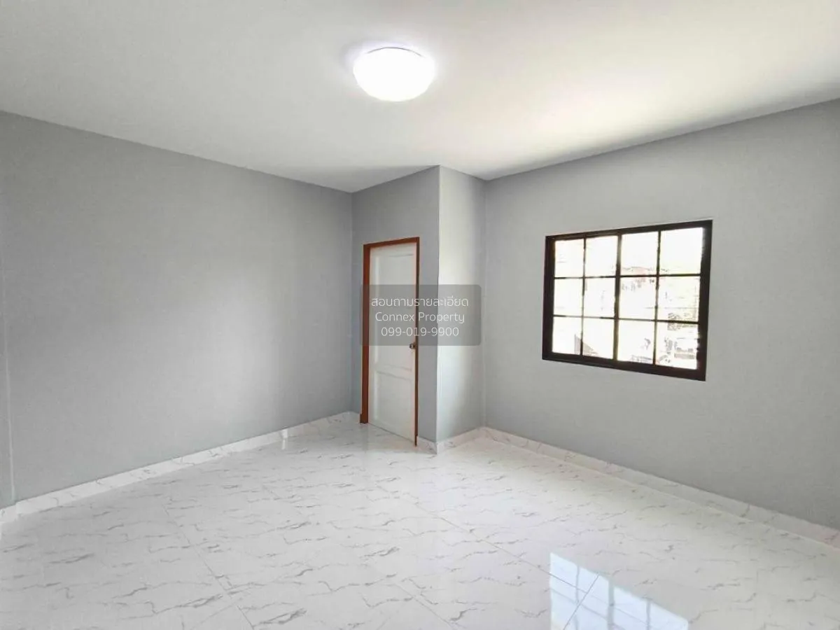 For Sale Townhouse/Townhome  , Sri Prajak Villa 1 - 2 , newly ren