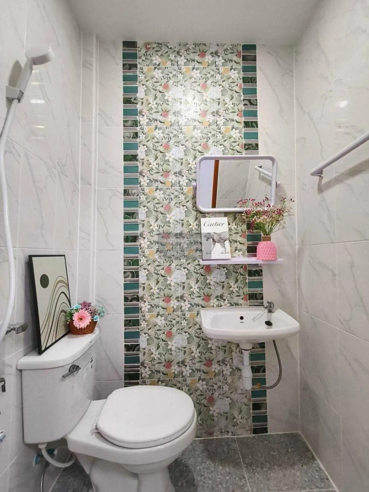 For Sale Townhouse/Townhome  , Sri Prajak Villa 1 - 2 , newly ren