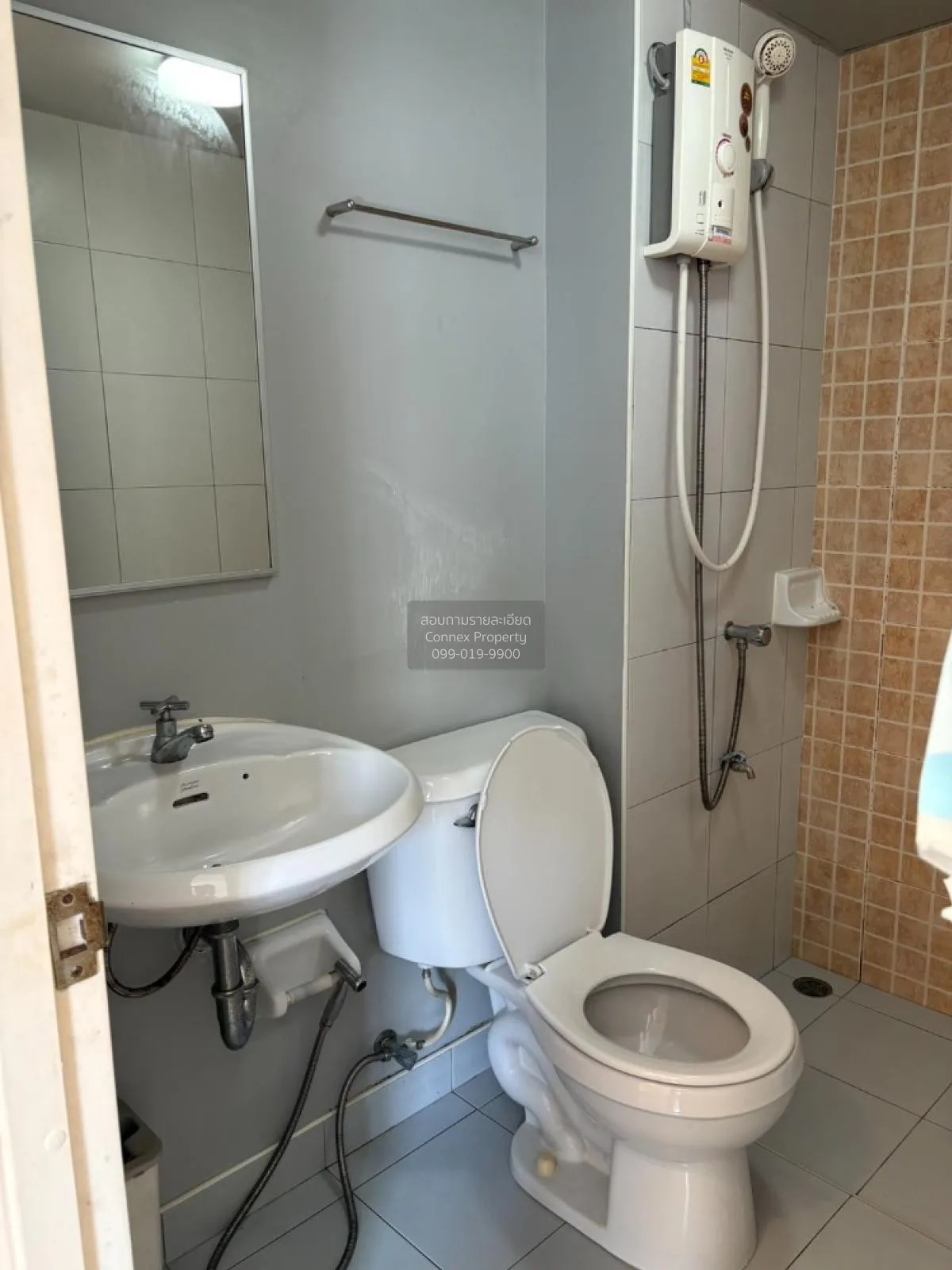 ขายคอนโด  ลุมพินี คอนโดทาวน์ ร่มเกล้า - สุวรรณภูมิ คลองสามประเวศ  3