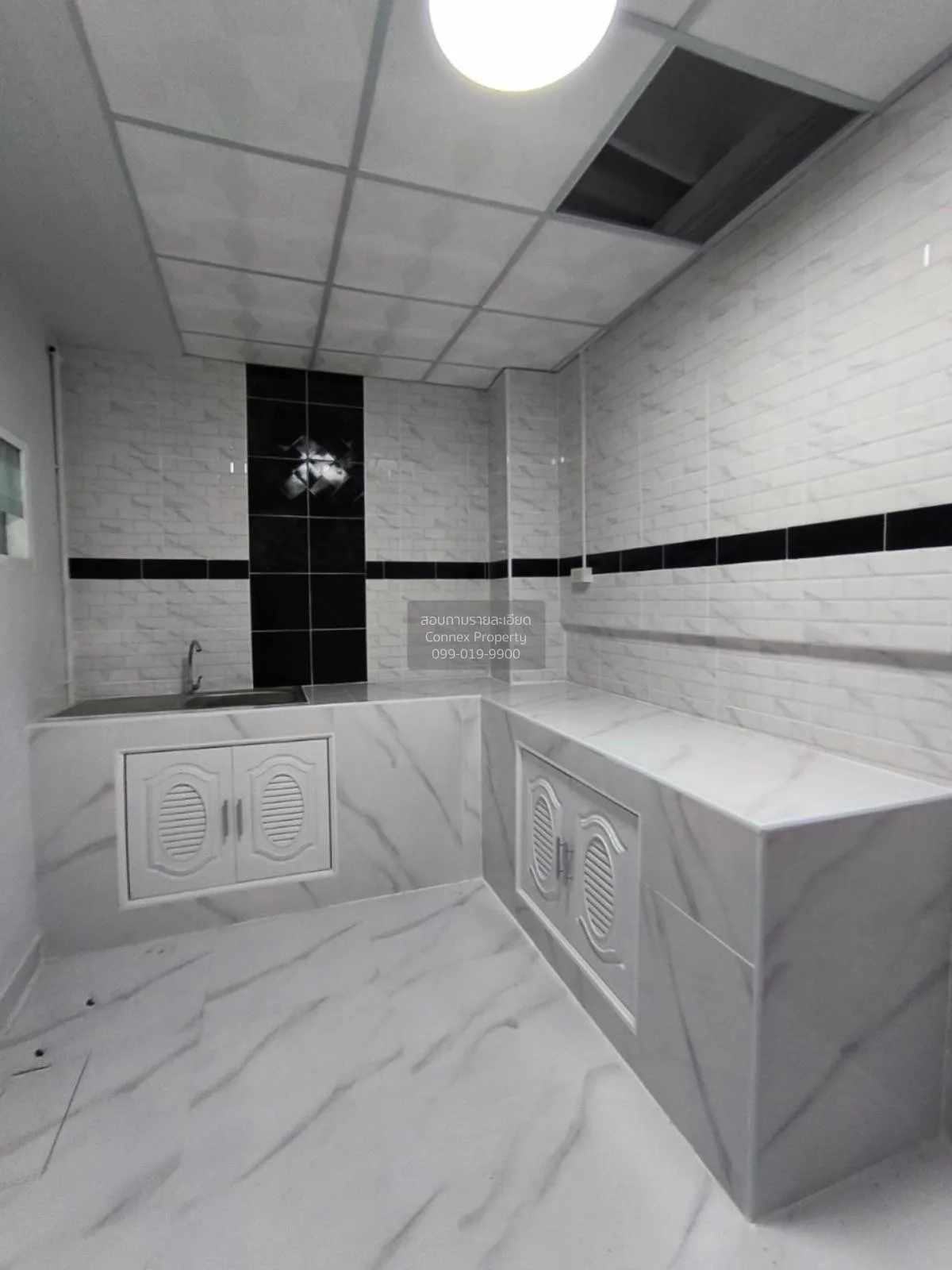 For Sale Townhouse/Townhome  ,  Diamon Ville Lumlukka Klong 2 , n