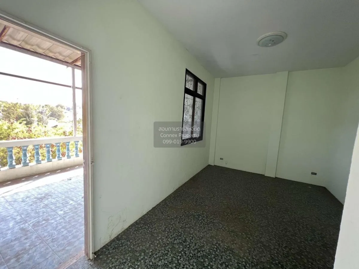 For Sale 2-Storey Townhouse, Samo Phron Area, Soi Chonprathan 40.