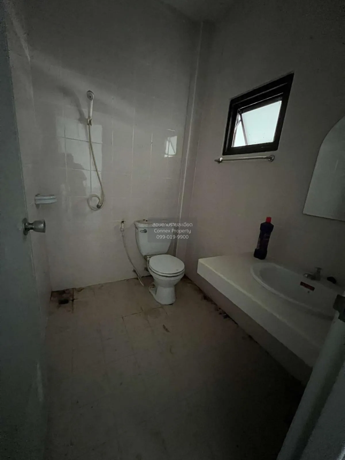 For Sale 2-Storey Townhouse, Samo Phron Area, Soi Chonprathan 40.