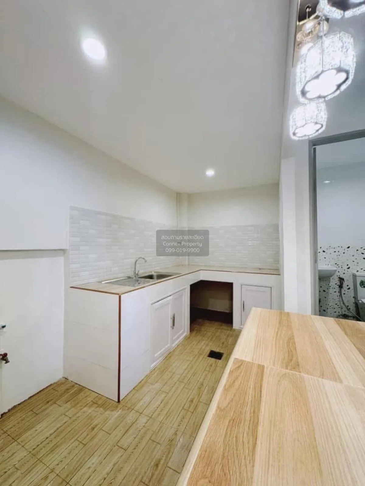 ขายทาวน์เฮ้าส์/ทาวน์โฮม  บ้านวโรชา 2 รีโนเวทใหม่ บางบอน เขต บางบอ