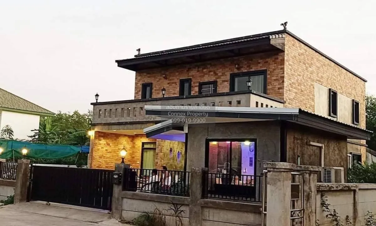 For Sale House with land Northern Rangsit Golf Course , Phayom ,  2