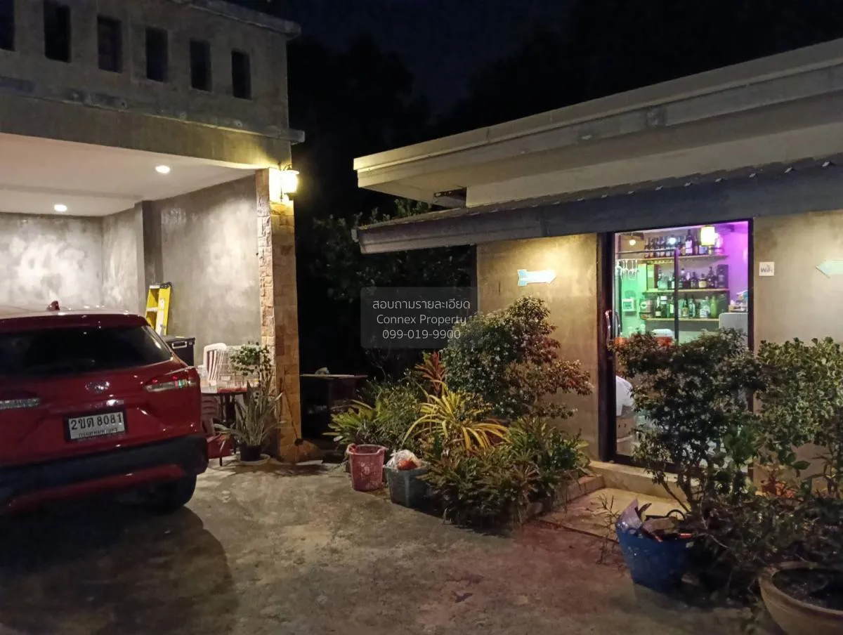 For Sale House with land Northern Rangsit Golf Course , Phayom , 