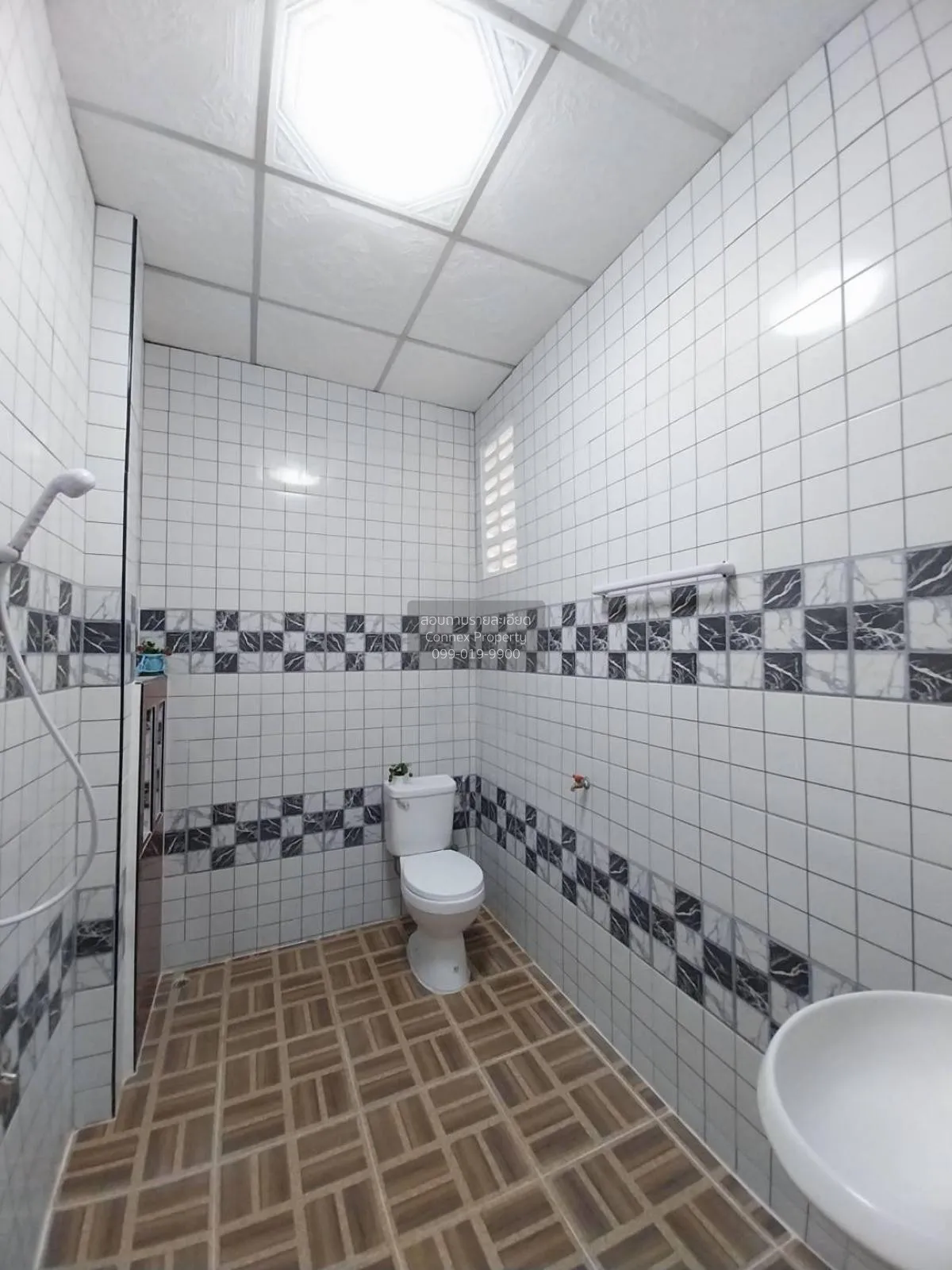 For Sale Townhouse/Townhome  , Baan Nanthawan 5 , wide frontage ,