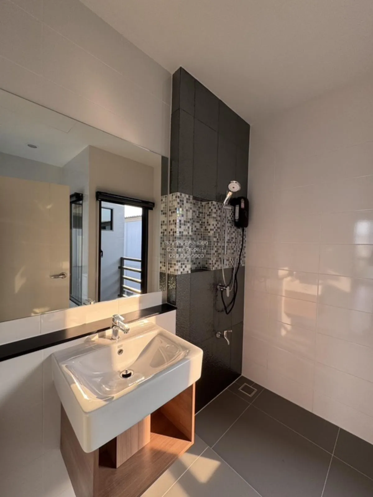 For Rent Townhouse/Townhome  , Baan Klang Muang Rama 9-Krungthep 