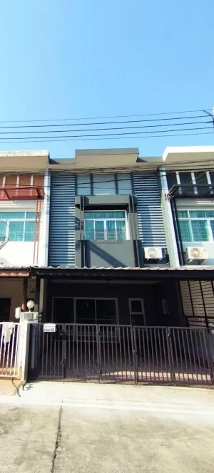 ขายทาวน์เฮ้าส์/ทาวน์โฮม  บ้านวิลล่า เจ้าพระยา บ้านกลาง เมืองปทุมธานี ปทุมธานี CX-117490