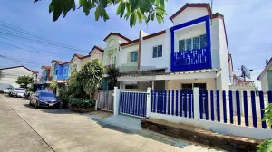 ขายทาวน์เฮ้าส์/ทาวน์โฮม  ไลโอ เพชรเกษม 77 หนองแขม เขต ภาษีเจริญ กรุงเทพ CX-117501